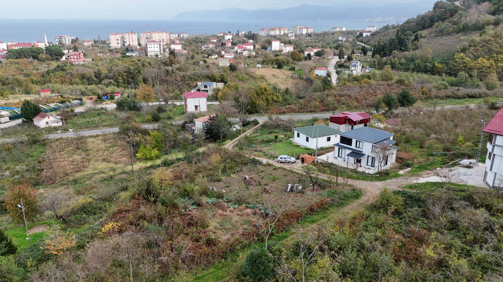 MABEL GAYRİMENKUL/ADACIKTA DENİZ MANZARALI İMARLI VİLLALIK ARSA